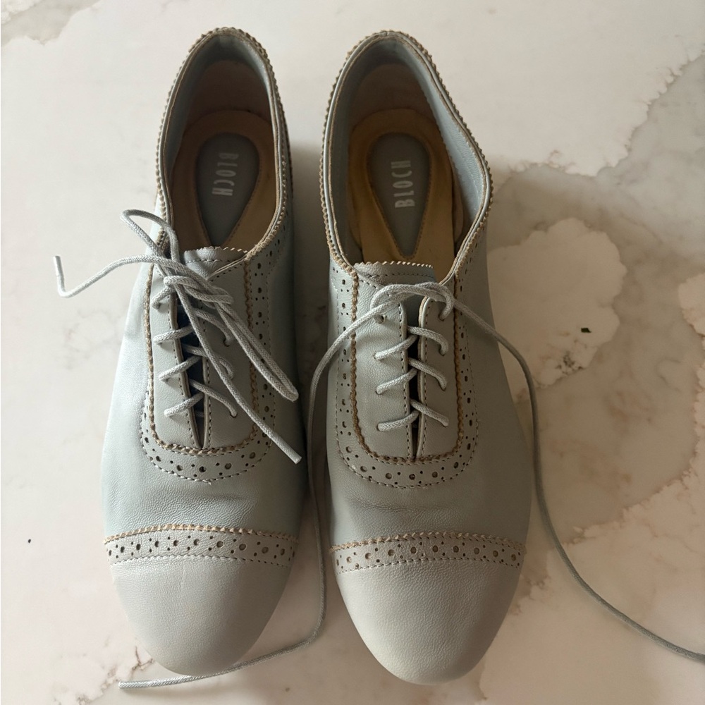 NEW Bloch soft Gray leather oxford flats size 37.5